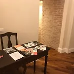 Palazzo Pignatelli 3* נאפולי