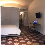 Palazzo Pignatelli בית הארחה 3*