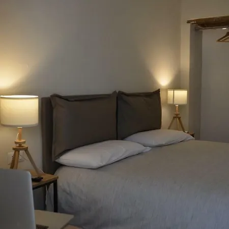 Palazzo Pignatelli 3* Nápoly